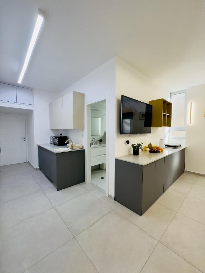 Amazing 2Rooms Apt In Bat Yam - Step By The Beach ภายนอก รูปภาพ