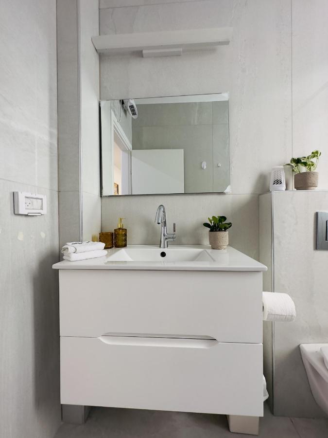Amazing 2Rooms Apt In Bat Yam - Step By The Beach ภายนอก รูปภาพ